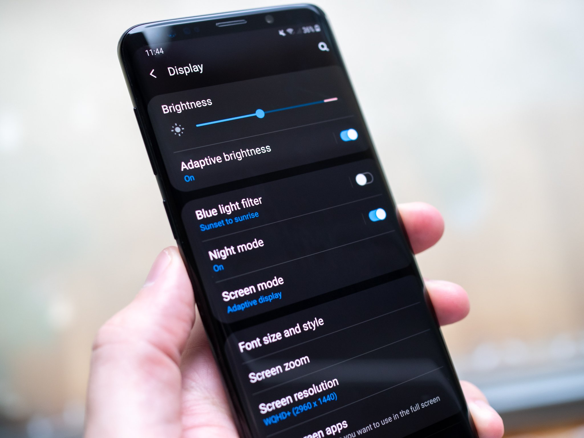 How to enable dark mode on samsung galaxy phones